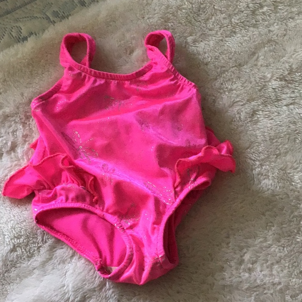 Bermuda beachwear hot pink swimsuit 12 MO ruffled cute designs 💕 great c